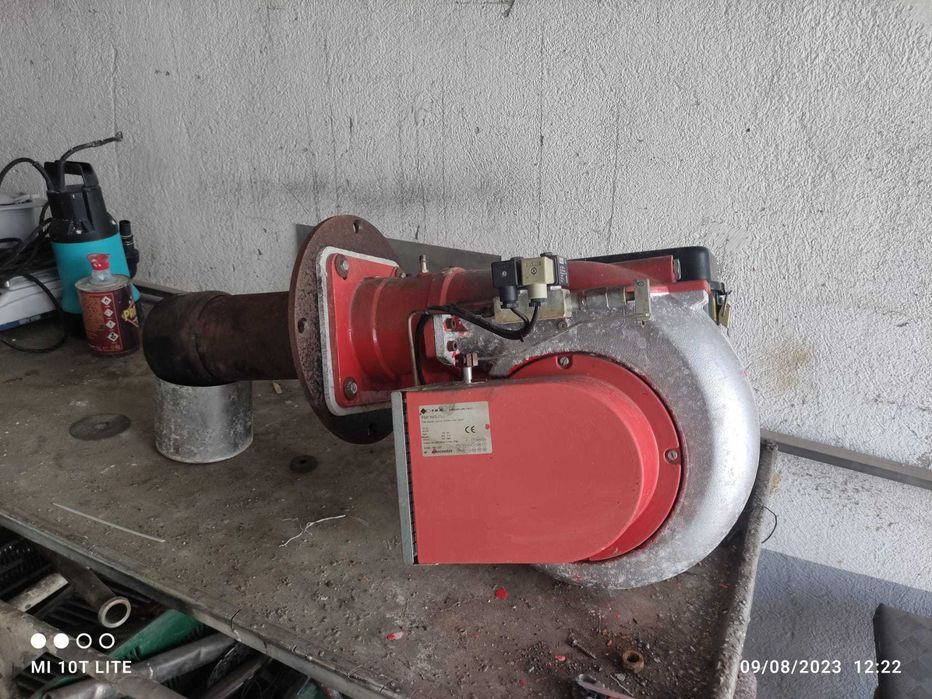 Cazan abur de presiune joasa 708 kg/h CI CALDAIE BX 400 EXP