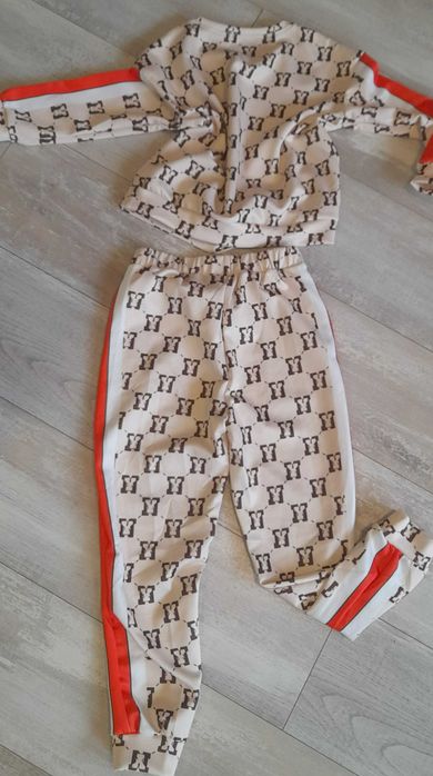 Ефектен екип за момиче