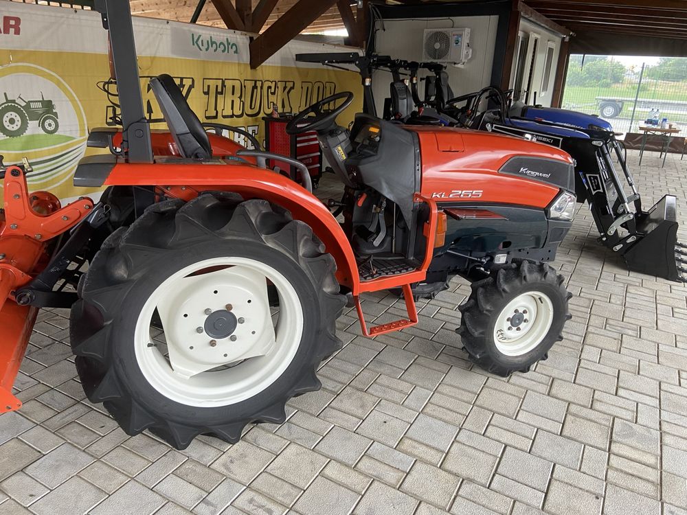 Tractor japonez Kubota KL265, model nou, 26cp + freza