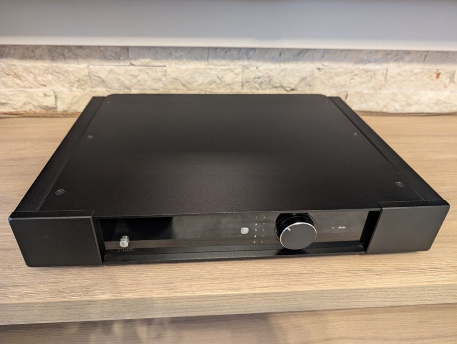 amplificator rega elex r