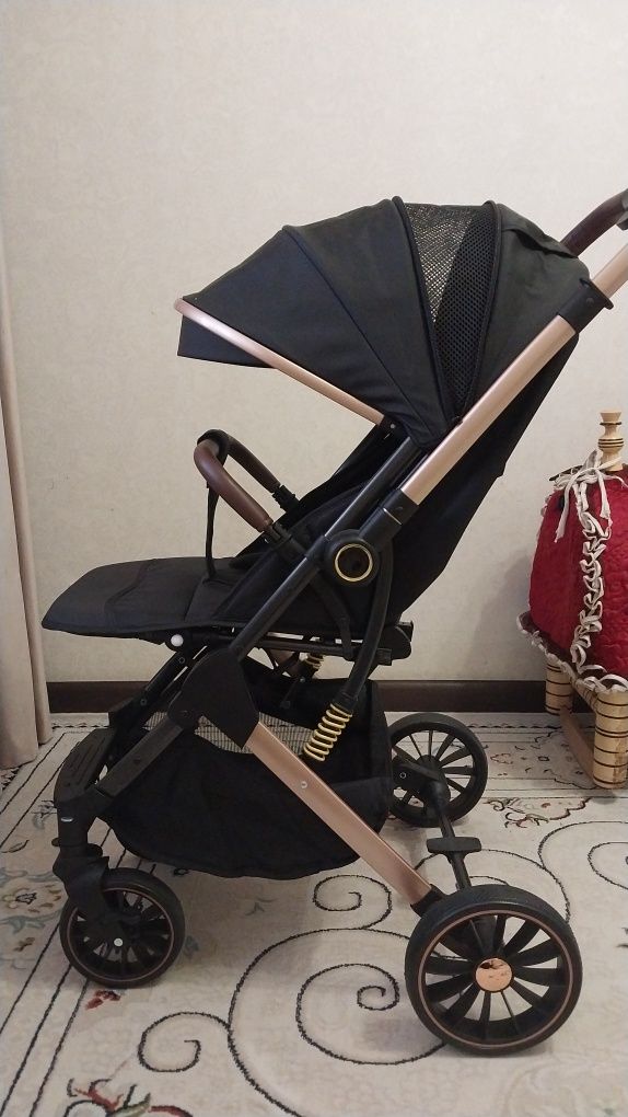 Продам коляску новый