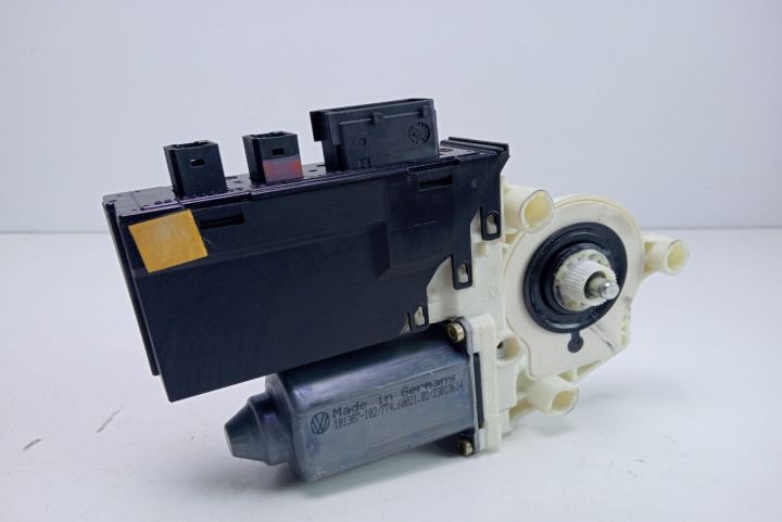 Motoras Macara  stânga fata   991712203 Lancia Phedra a 2-a generati