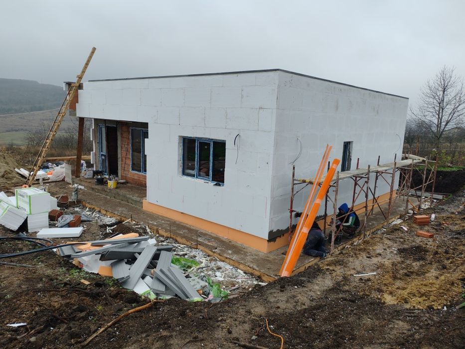 Casa mediteraneana în Dorobanț, materiale premium