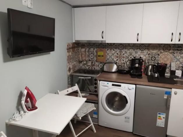 Дава се под наем Едностаен апартамент в Пловдив, Център - 30 кв.м за 175 € - Снимка #1