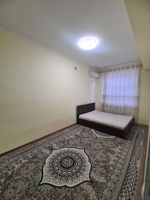 1 xonali kvartira sotiladi