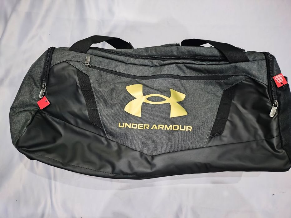 Geanta sport Under Armour ( Nou nouță, eticheta)