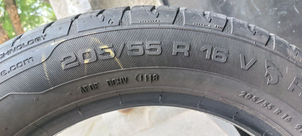 Продавам 4 бр. летни гуми Uniroyal rainsport 3. 205/55/16