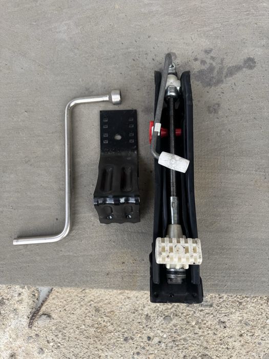 Cric cheie roti cala roata