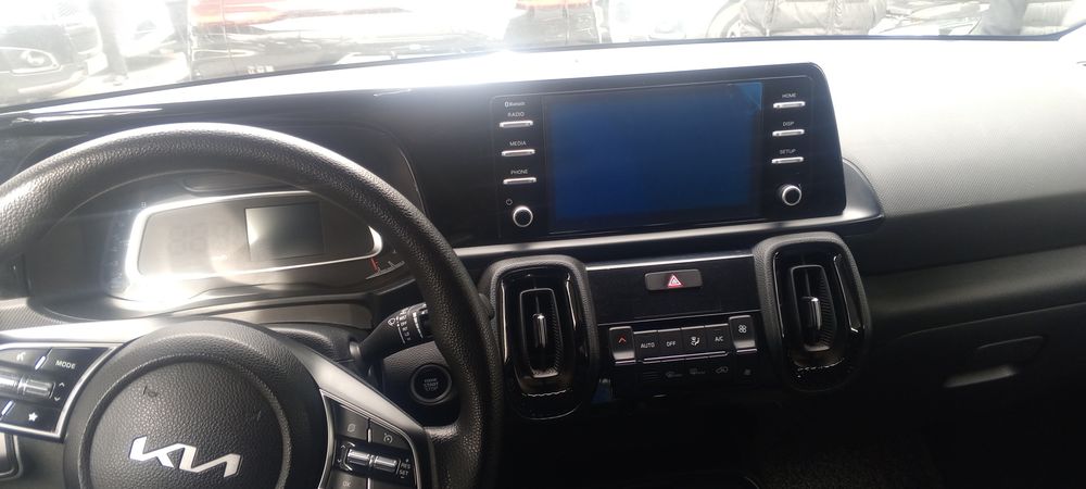 Kia sonet 2024 dekabr  30 ming yurgani  sonet srochna sotiladi 2 pazit