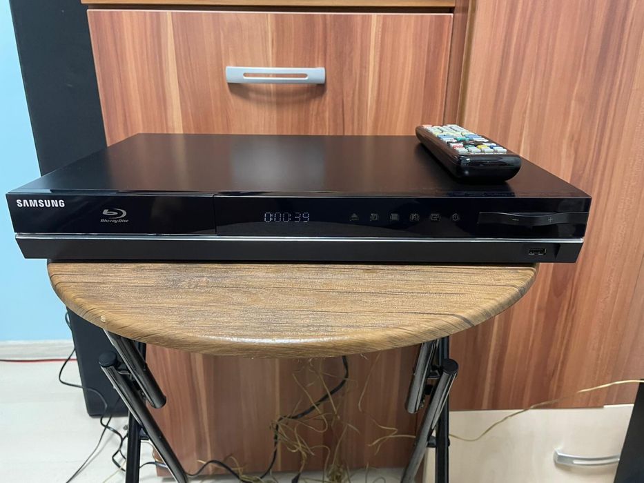 Samsung HT-D4500 Blu-Ray Disc 5.1 + Boxe