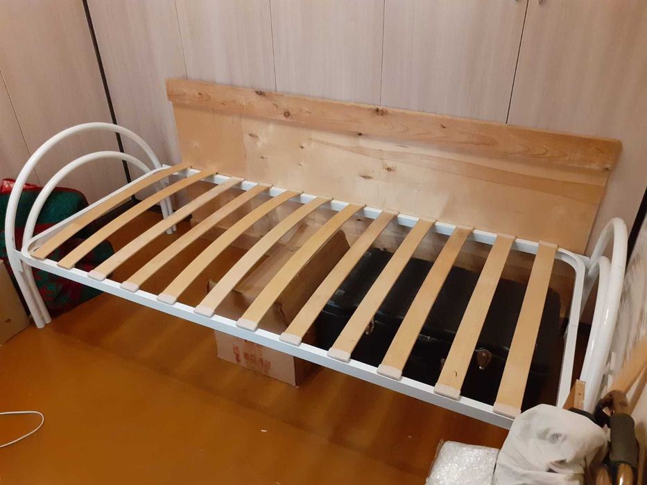 Кровать односпальная