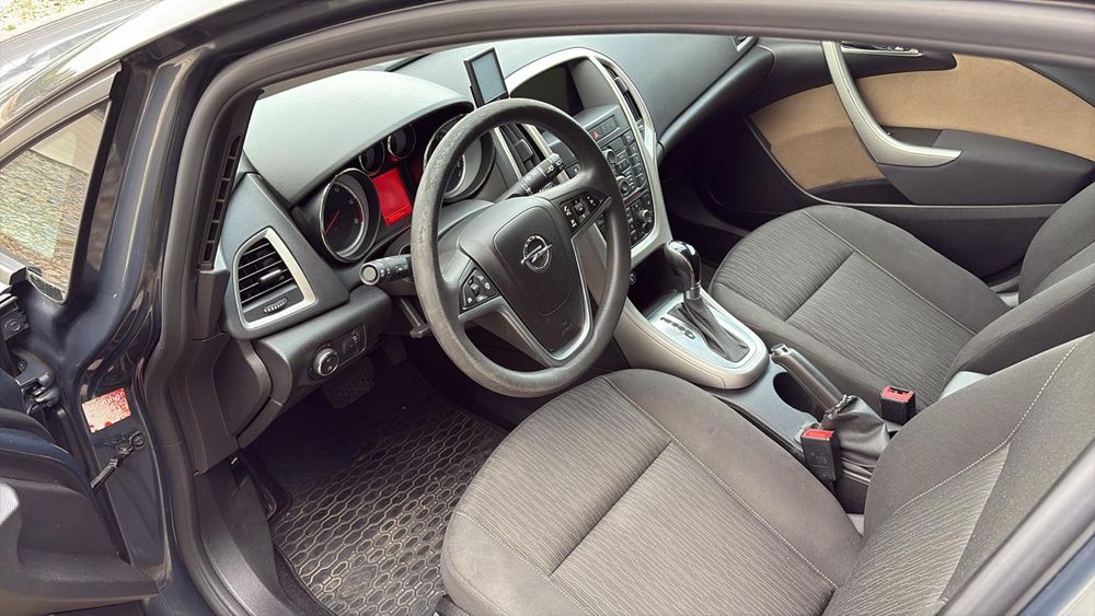 Opel Astra J 2,0 CDTI,170 CP,Cutie automată.
