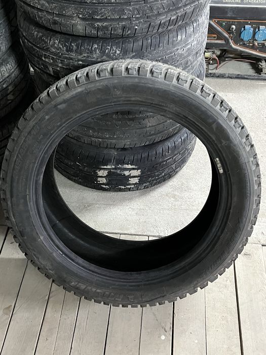 Зимняя шина Michelin 245/45 R18