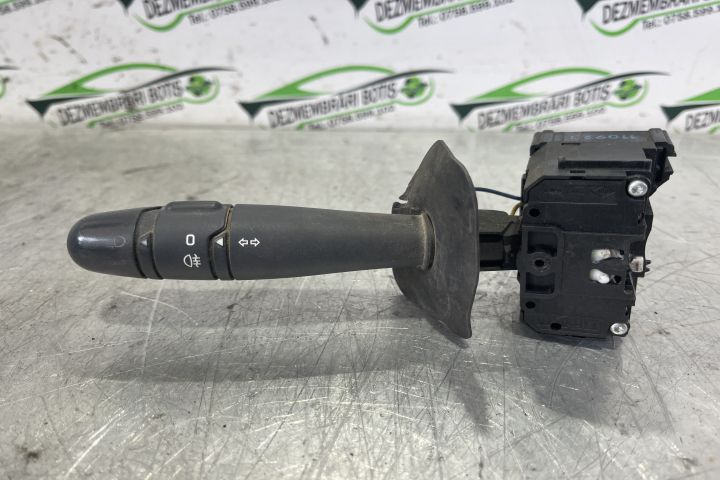 Maneta semnalizare Dacia Logan prima generatie