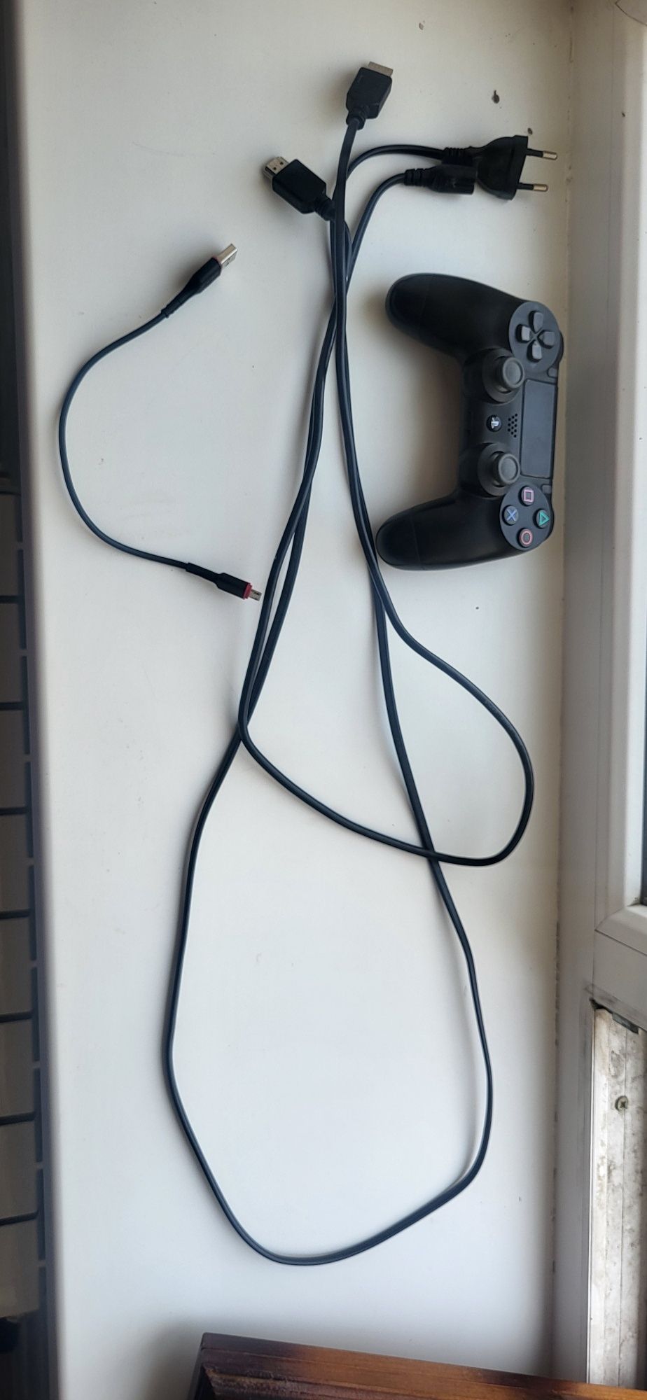 Идеальная PS4 Slim 1 ТБ | Почти не использовалась
