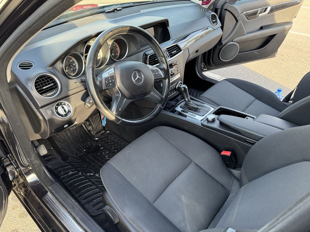 Mercedes-Benz C 220