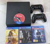 Playstation 4 foarte putin utilizat