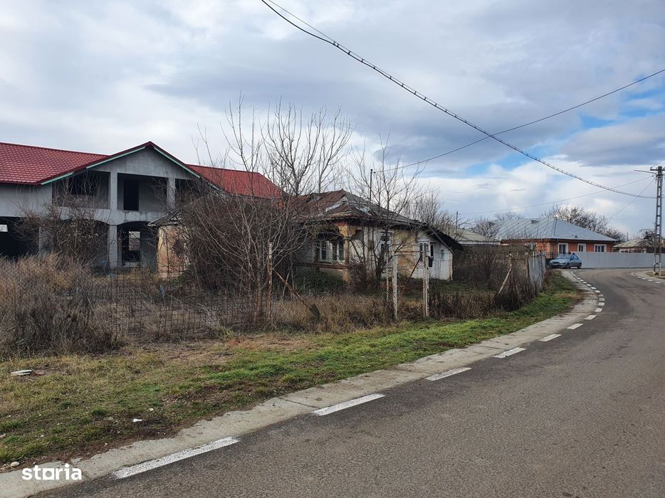 Constructii rezidentiale - 316mp + Teren - 810 MP, Suraia