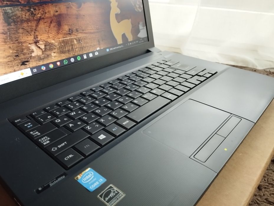 Laptop Toshiba, SSD, I3, 4GB ram, încărcător