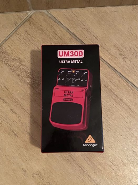 Електрическа китара Harley Benton и дисторшън behringer