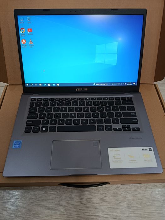 Laptop Asus 14.6" Nou
