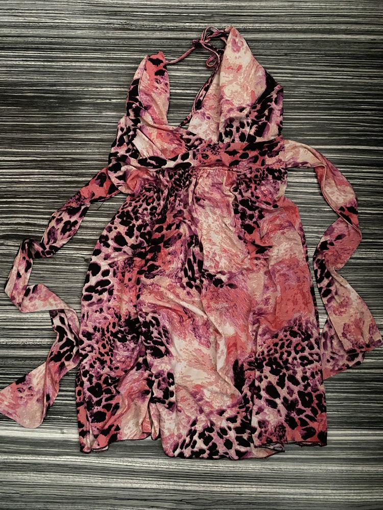 Rochita vaporoasa leopard roz