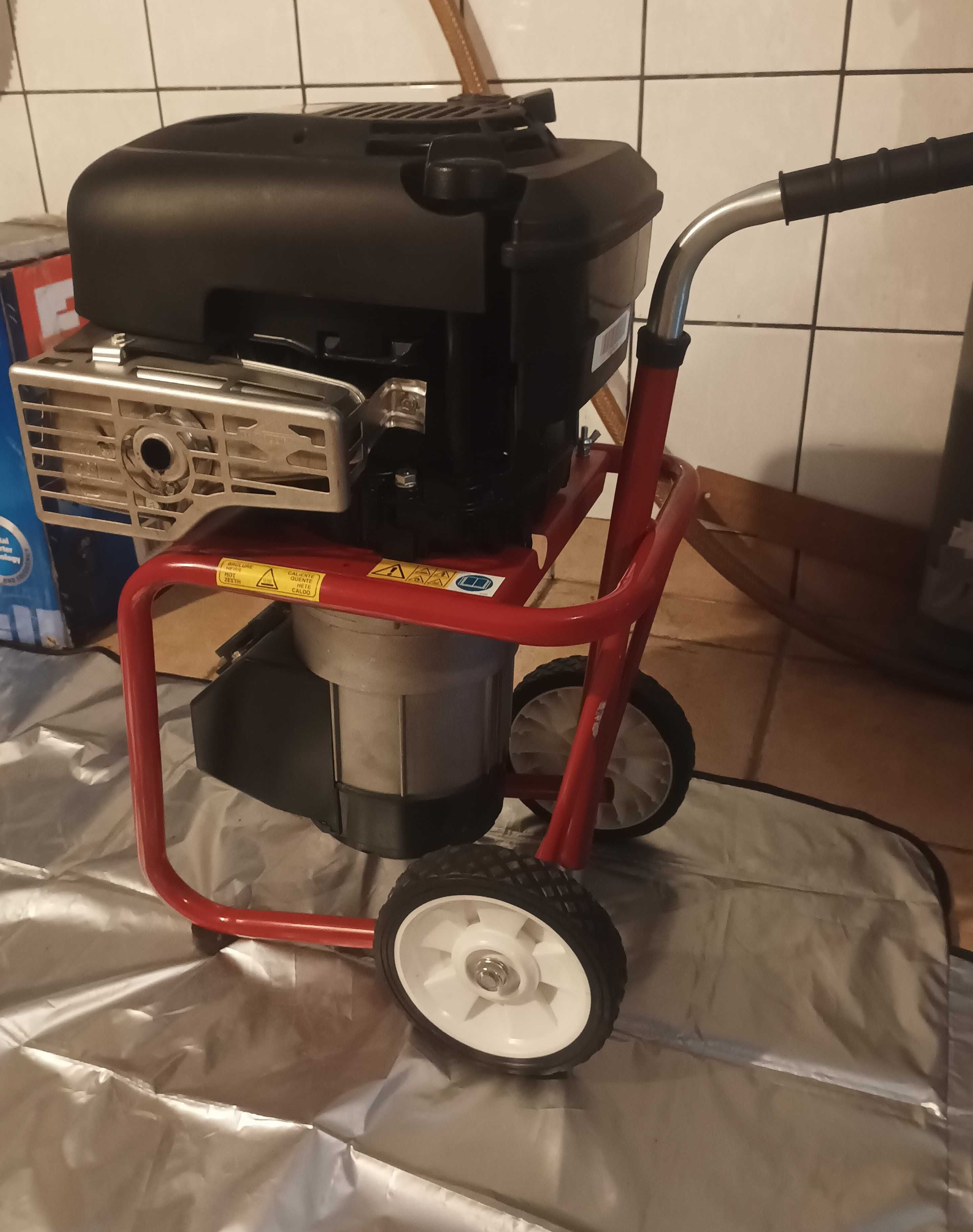 Generator Briggs & Stratton 2,4 KVA portabil benzina nou