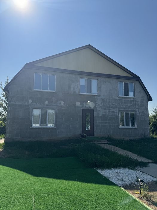 Продам коттедж 2 этажа,11 соток