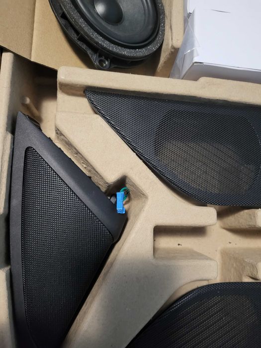 Bmw G30 hifi колони озвучение