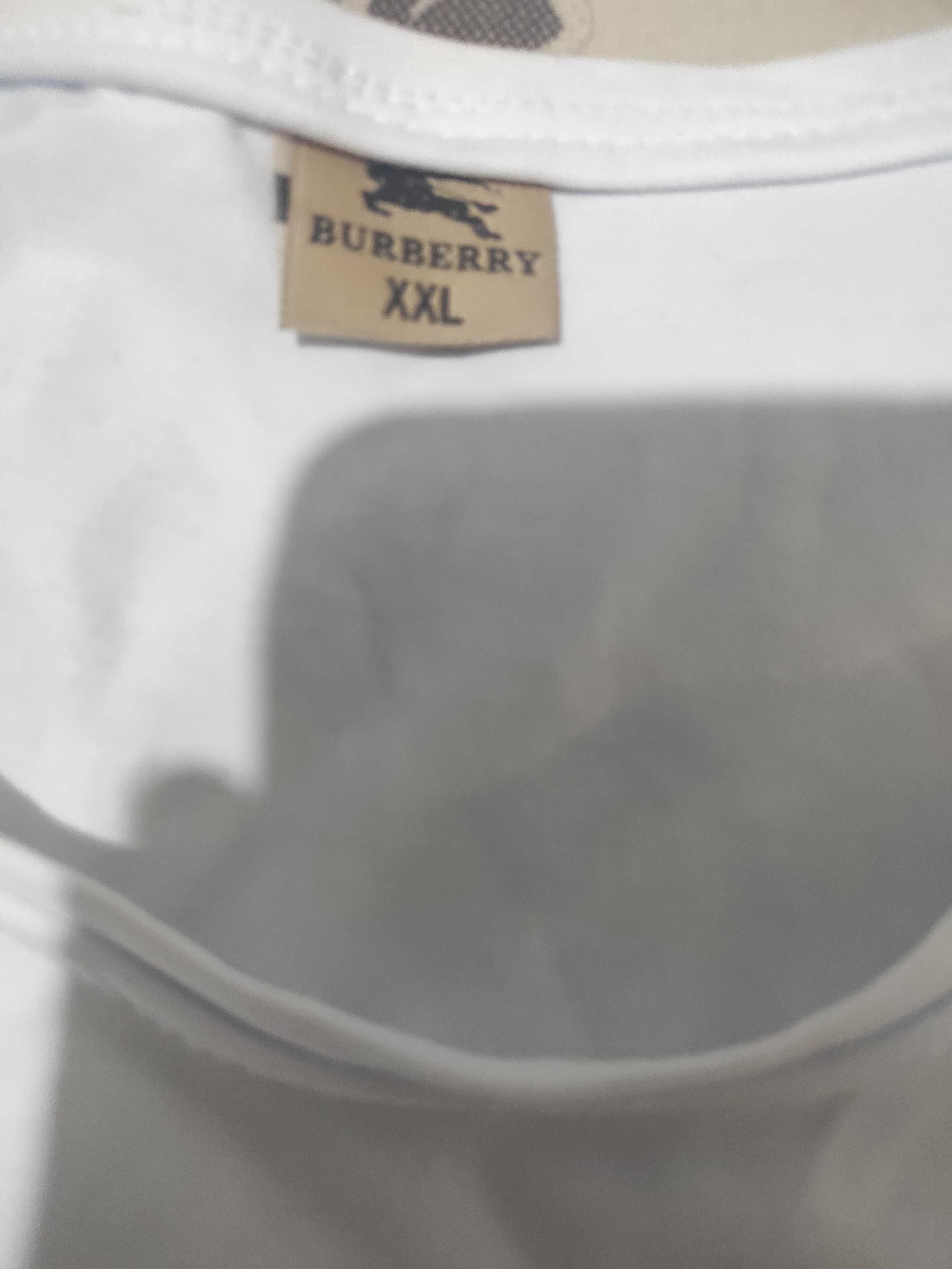 Vând tricou BURBERRY