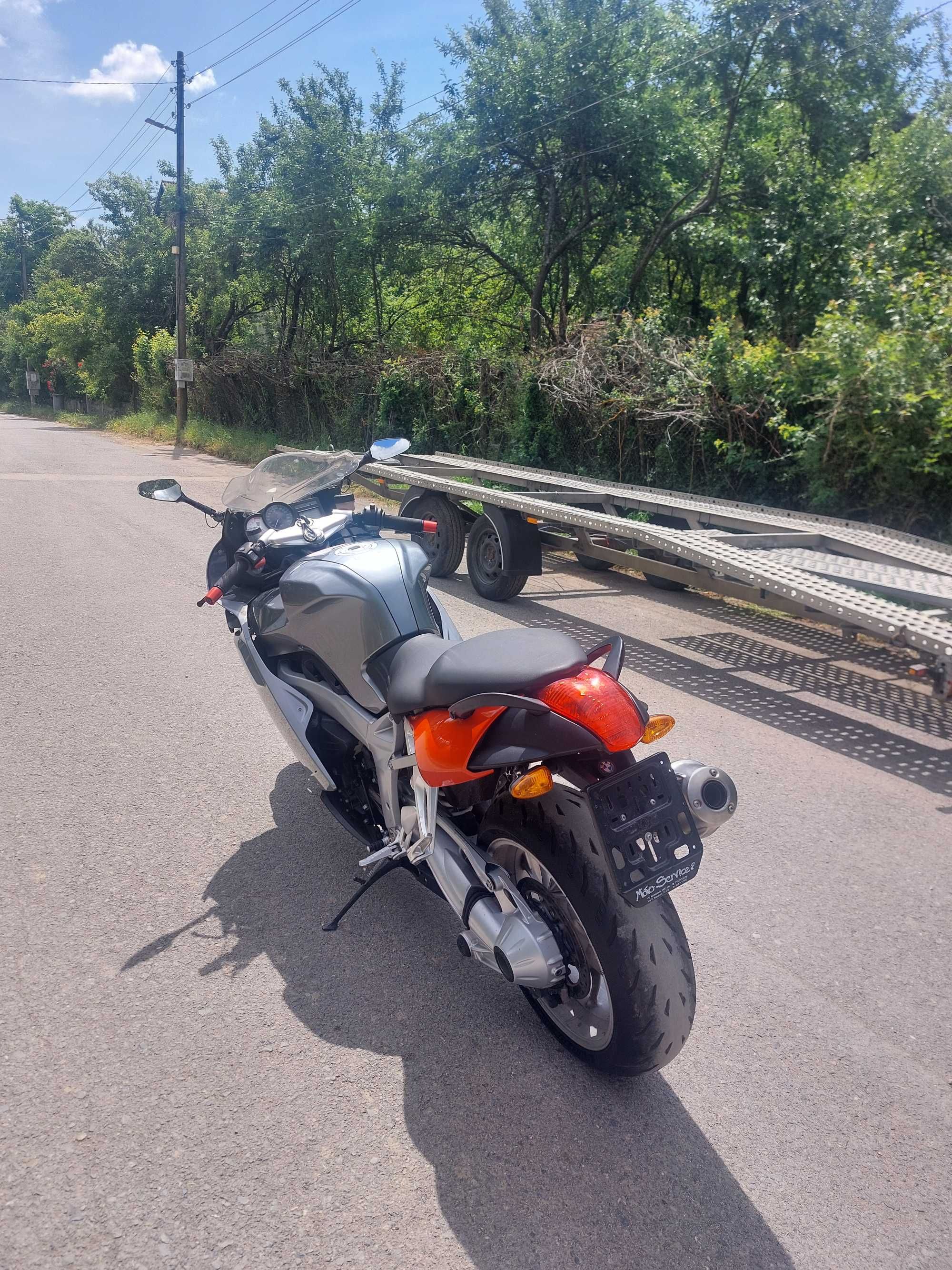 Продавам мотор BMW K 1200