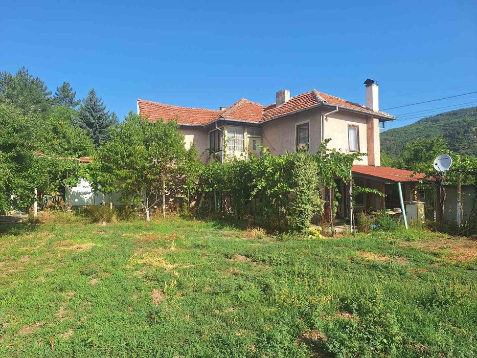 Продава се Къща в с. Драговищица, Област Кюстендил - 120 кв.м за 340 €/кв.м - Снимка #1