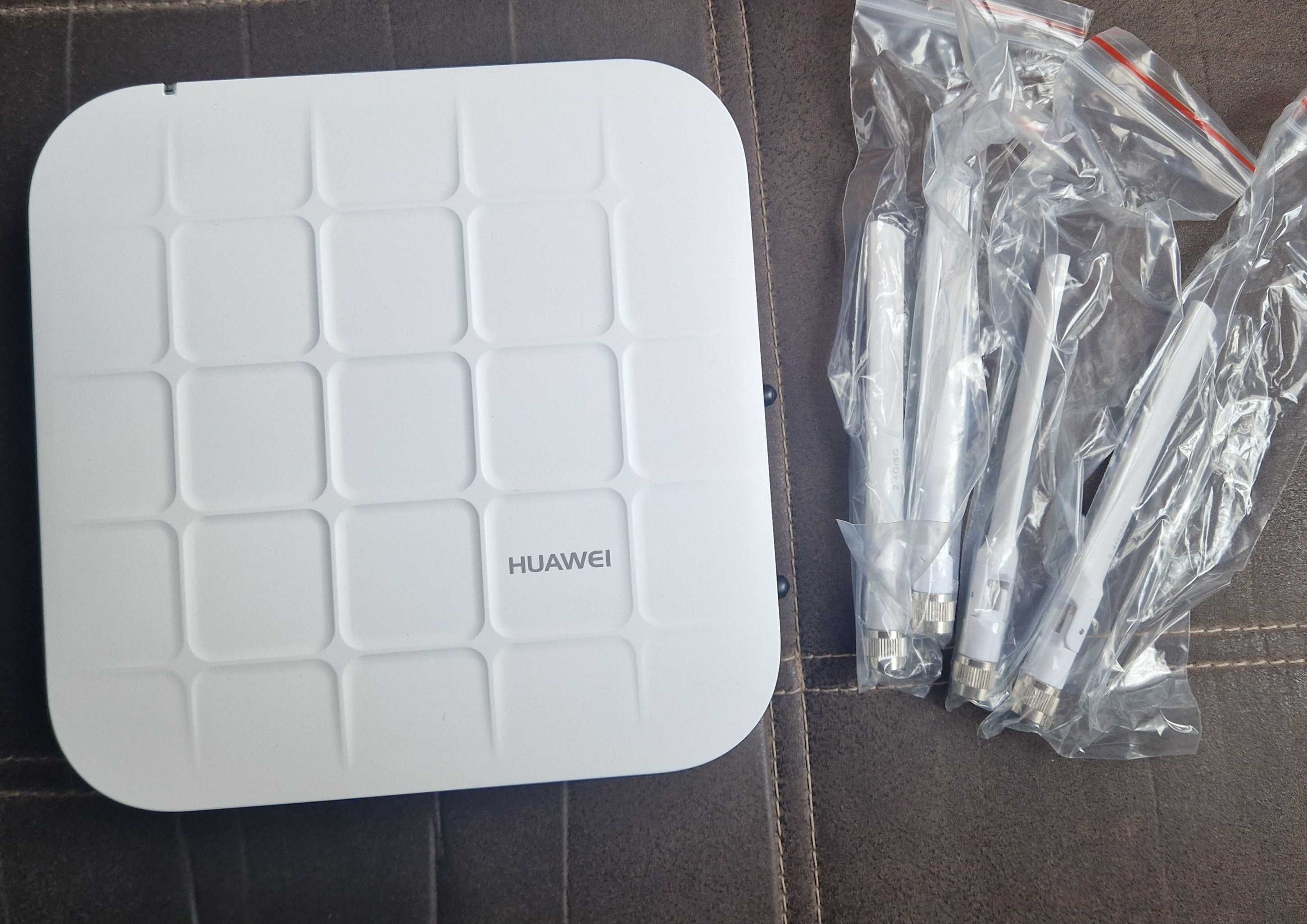 Професионална точка за достъп Huawei AP6150DN
