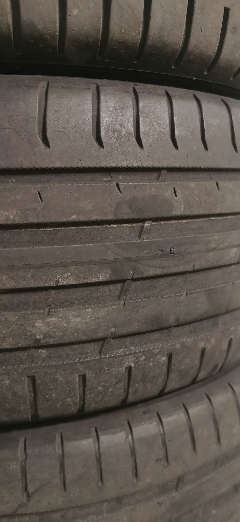 225/45/17 Vara Nokian Powerproof