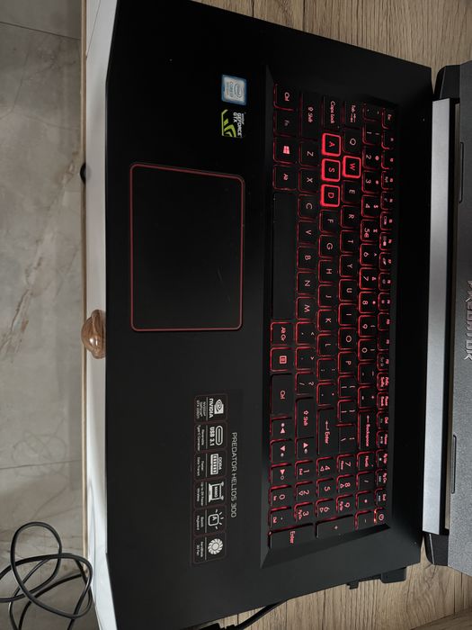 Laptop de gaming Acer Predator Helios 300 *i7 cu 24GB RAM  750GB SSD