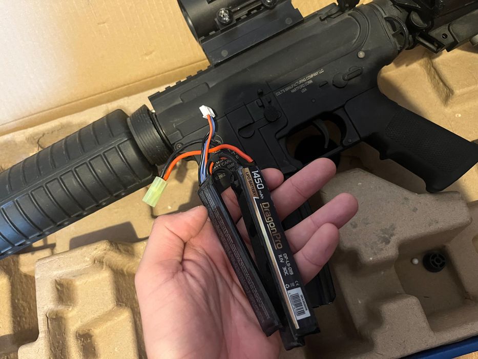 Airsoft COLT M4 CARBINE+ бързомер + Lipo батерия