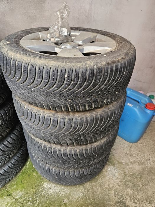 Jante insignia 225 55 17 Michelin Alpin bmw
