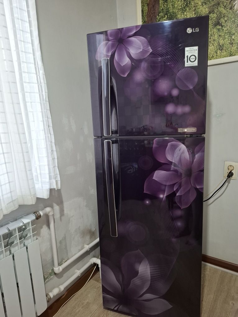 продаю холодильник LG