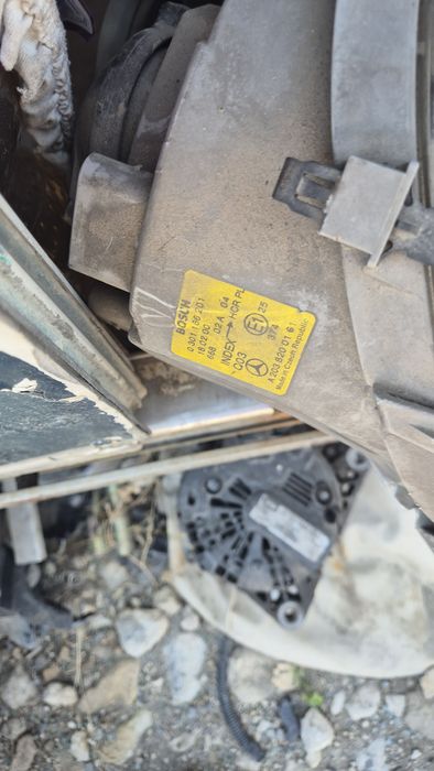 Ляв Фар за Мерцедес Ц клас W203 98- 2005г