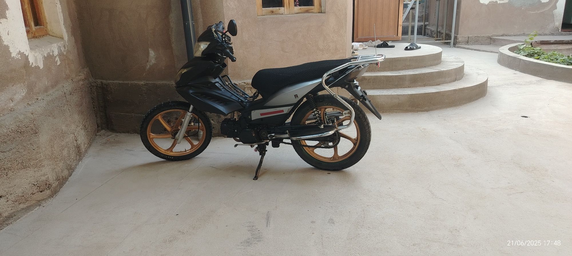 Moped 110cc moped