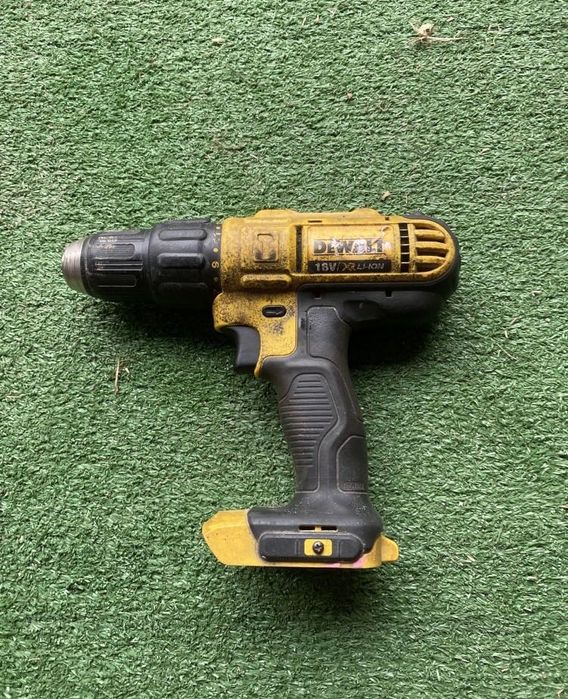 Bormașina Dewalt cu acumulator