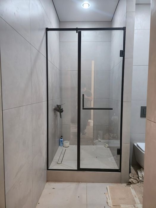 Душевые  и стеклянные перегородки.. Заводские и на заказ.