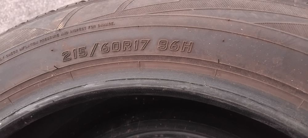 Гуми 215 60 16 Фалкен Falken 4 броя+. Нов внос. Като нови!
