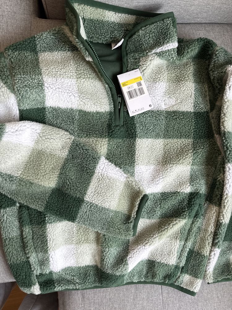 Нова оригинална Nike Sportswear Суичър в Пастелно Зелено, Тъмнозелено