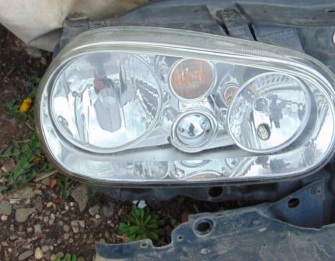 Vând piese VW Golf 4