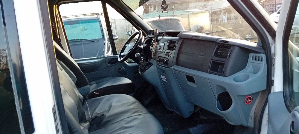 Ford Transit 2.2Diesel 8+1locuri/ unic propietar, klima