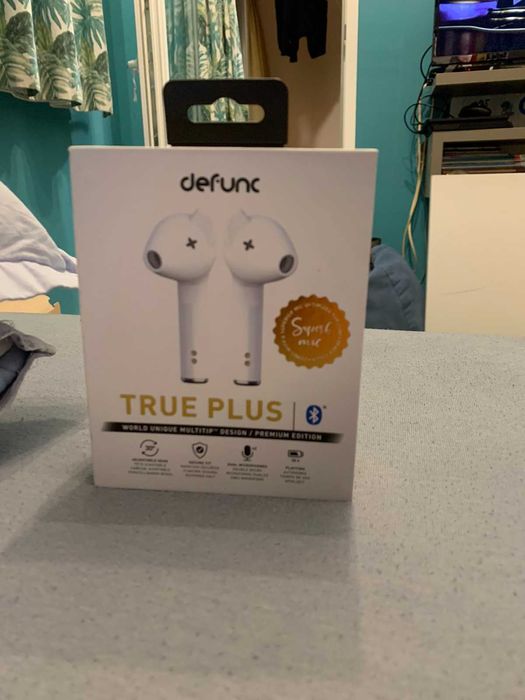 Продавам безжични слушалки за Самсунг марката е на Defuns