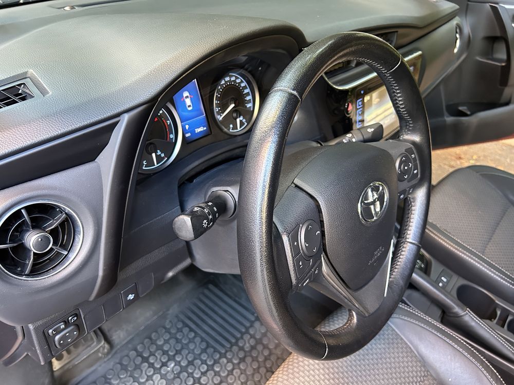 Toyota Corolla 1.6 БЕНЗИН, AUT, 73440 km! ПЪЛНА СЕРВИЗНА ИСТОРИЯ