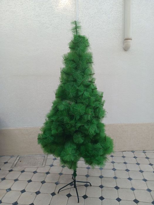 Искусственная новогодная ёлка