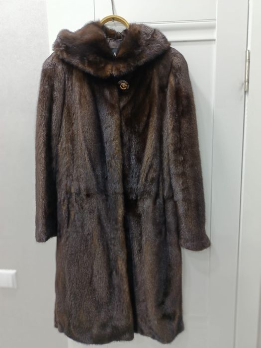 Продам норковую шубу